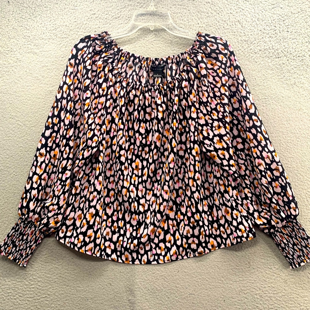 NWT Sanctuary Women’s Size S Smocked Cuff Boat Tie Neck Animal Print Top Blouse